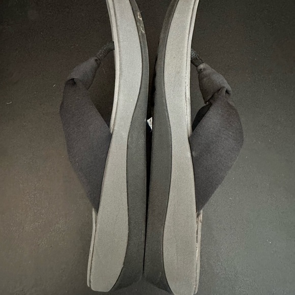 Clarks Cloudsteppers Women's Sandals Size 9 Arla Glison Flip Flop Black Fabric - Picture 7 of 9